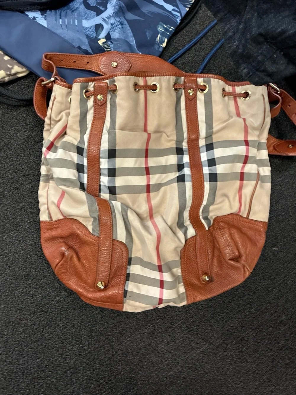 Burberry stylish beige